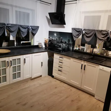 Przystanek Przywidz ヴィラ *